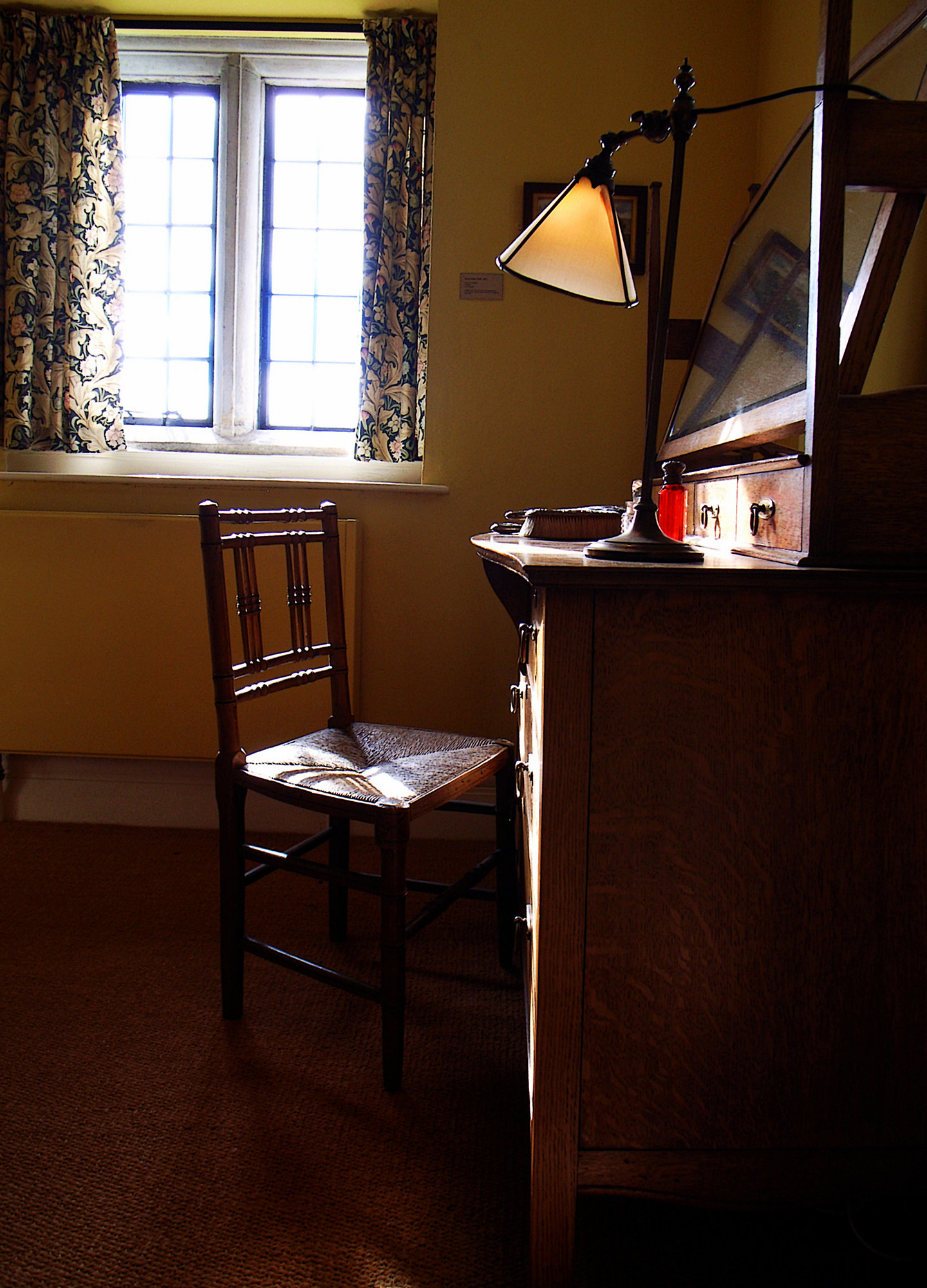 Dressing Table 2