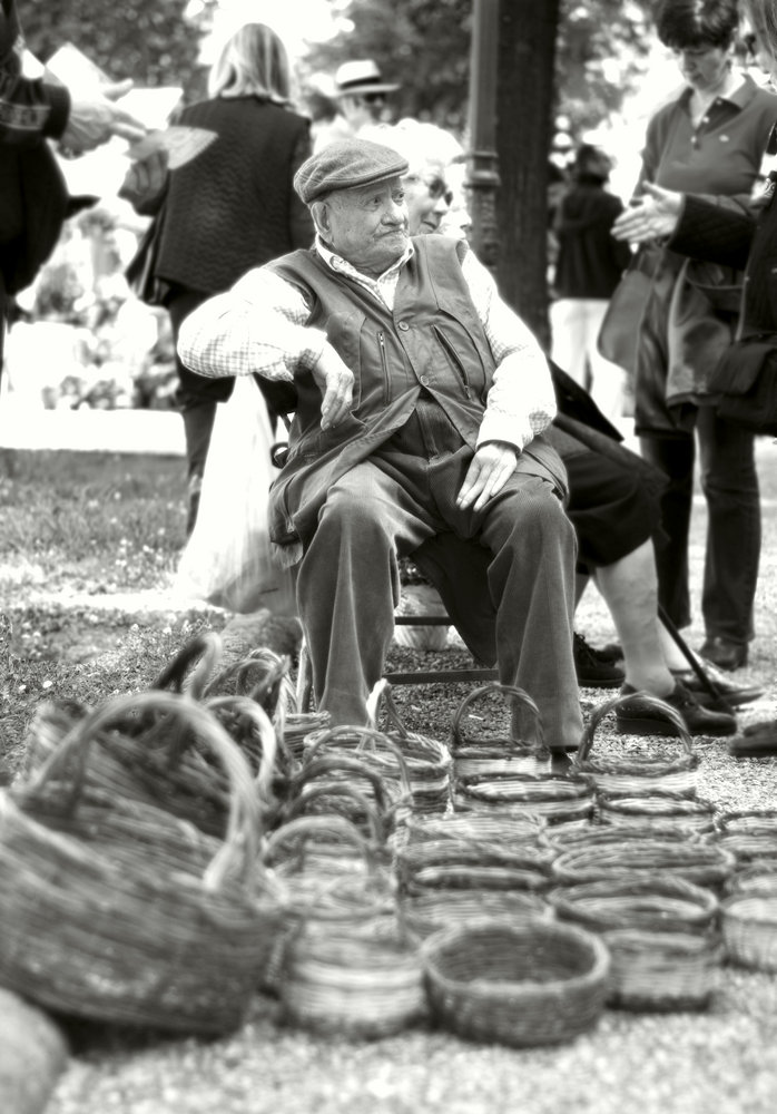 Basket Seller