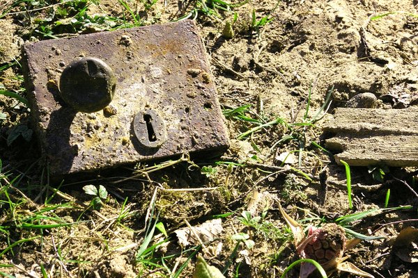 Old Doorknob in Roslin Glen
