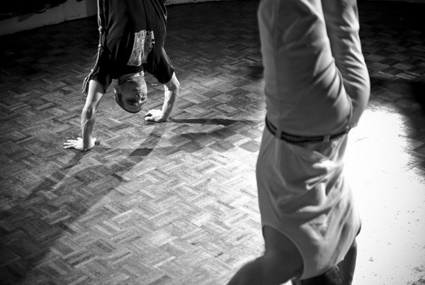 hand stand