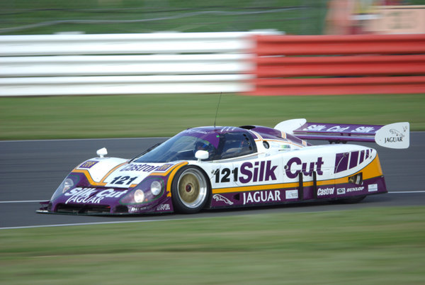 XJR9
