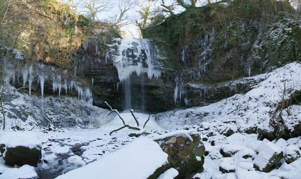 Henrydd Falls
