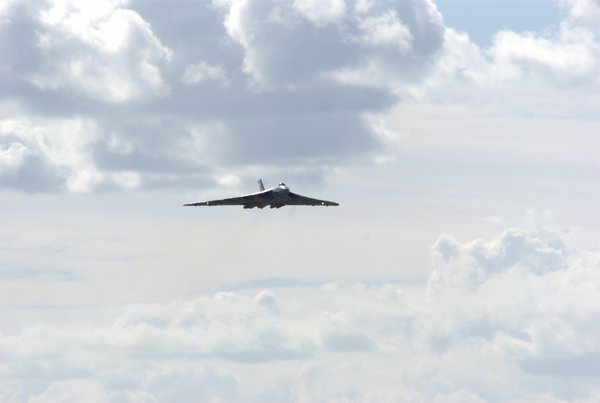 Vulcan XH558