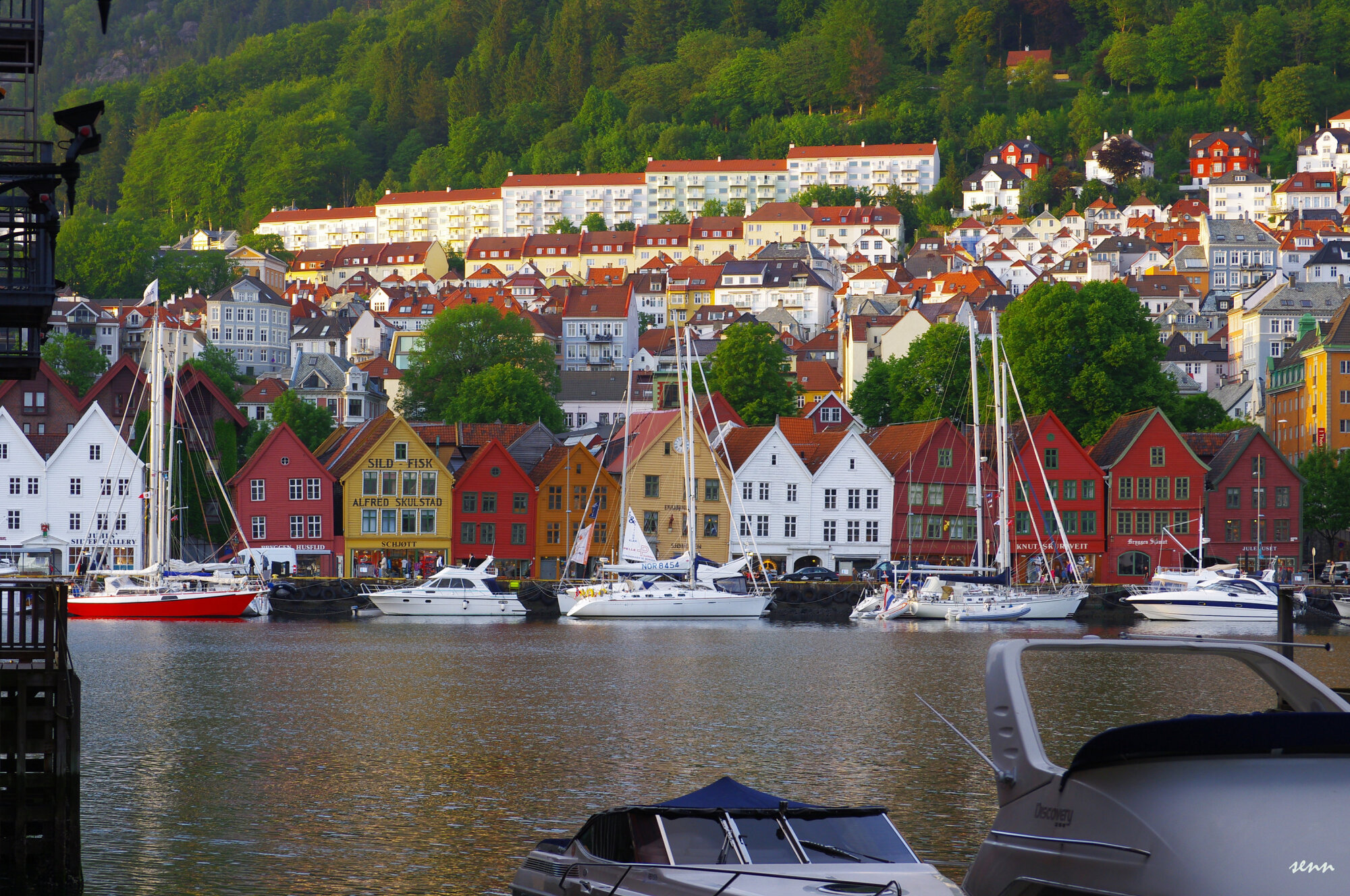 Bergen by day