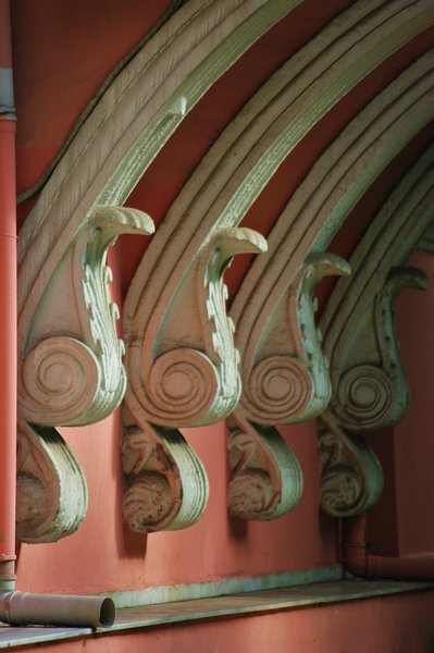 buttresses
