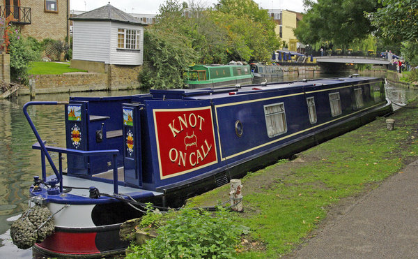 The Lea, Ware town