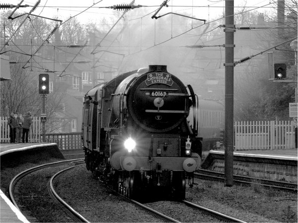 Tornado speeds through Durham
