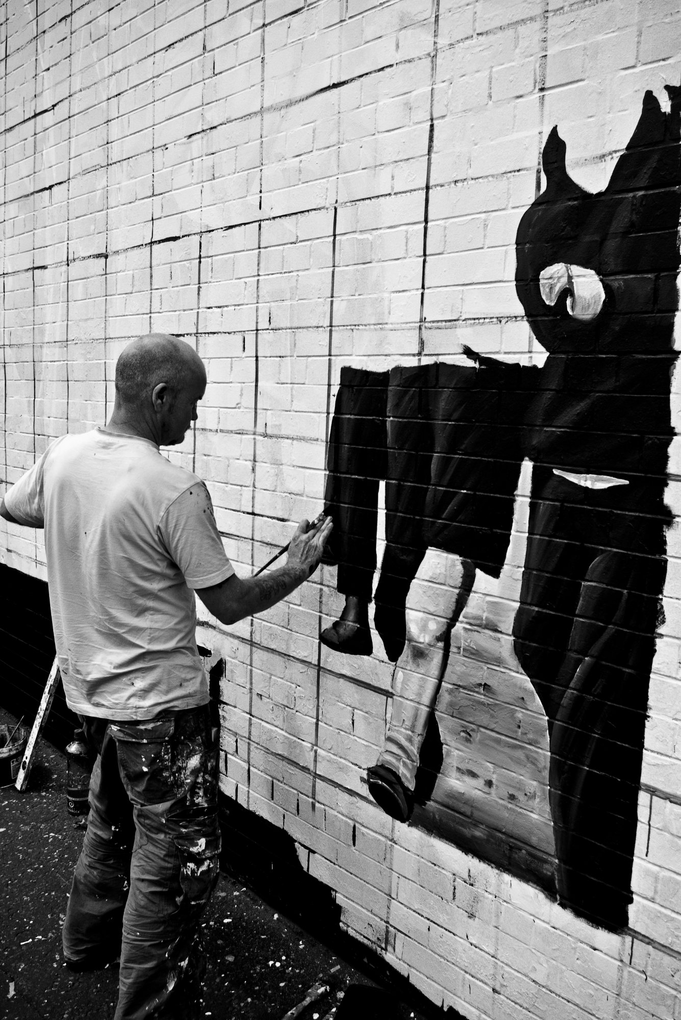 Mural painter