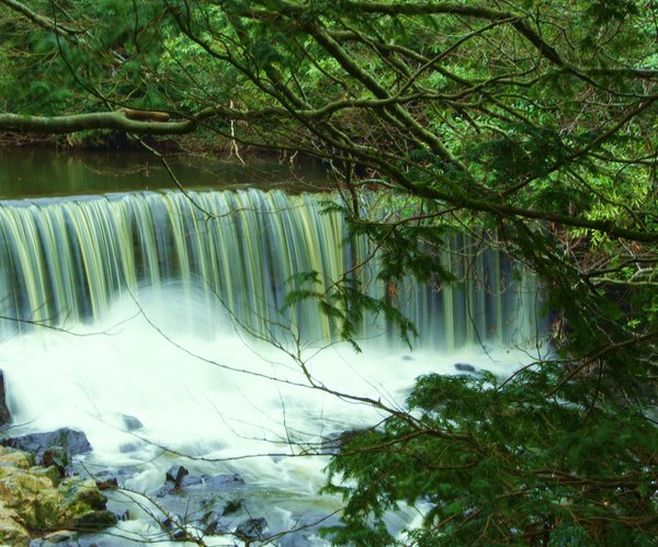 crumlin glen water falls?