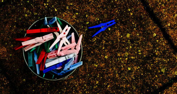 Peg bucket