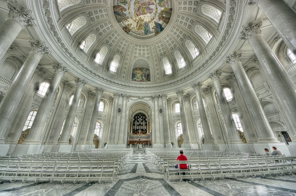 The Dome and a red T-Shirt