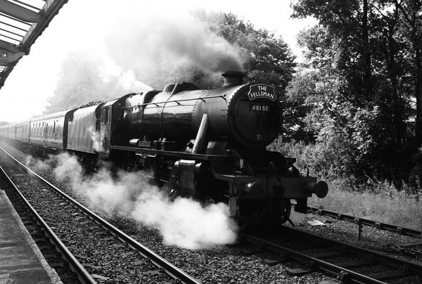 LMS 8F Class 2-8-0 no 48151