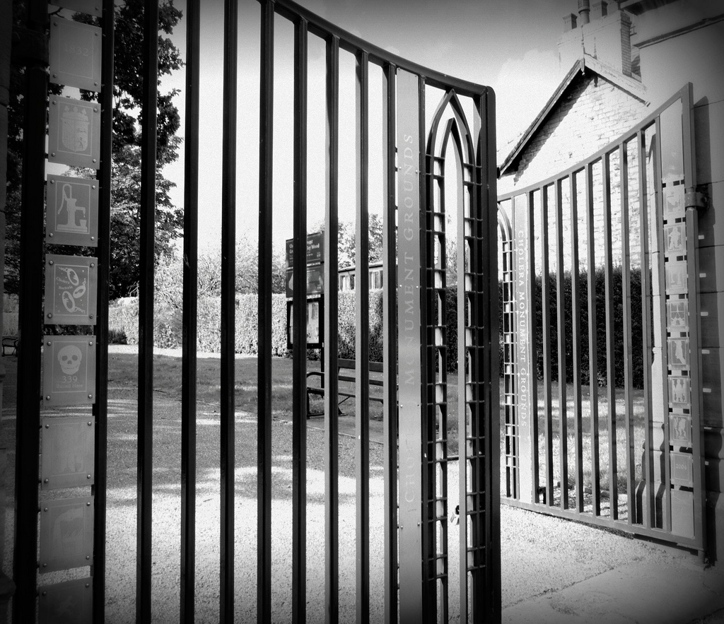 Gateway to the Cholera Monument.
