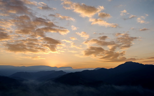 Day breaks