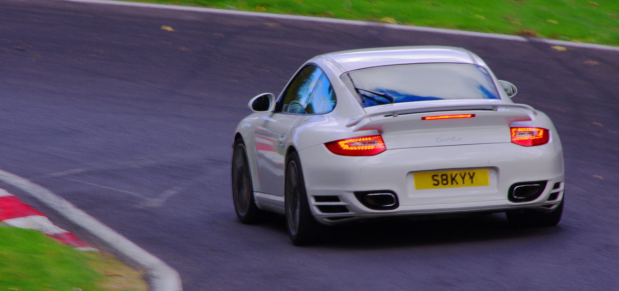 911 at cadwell park