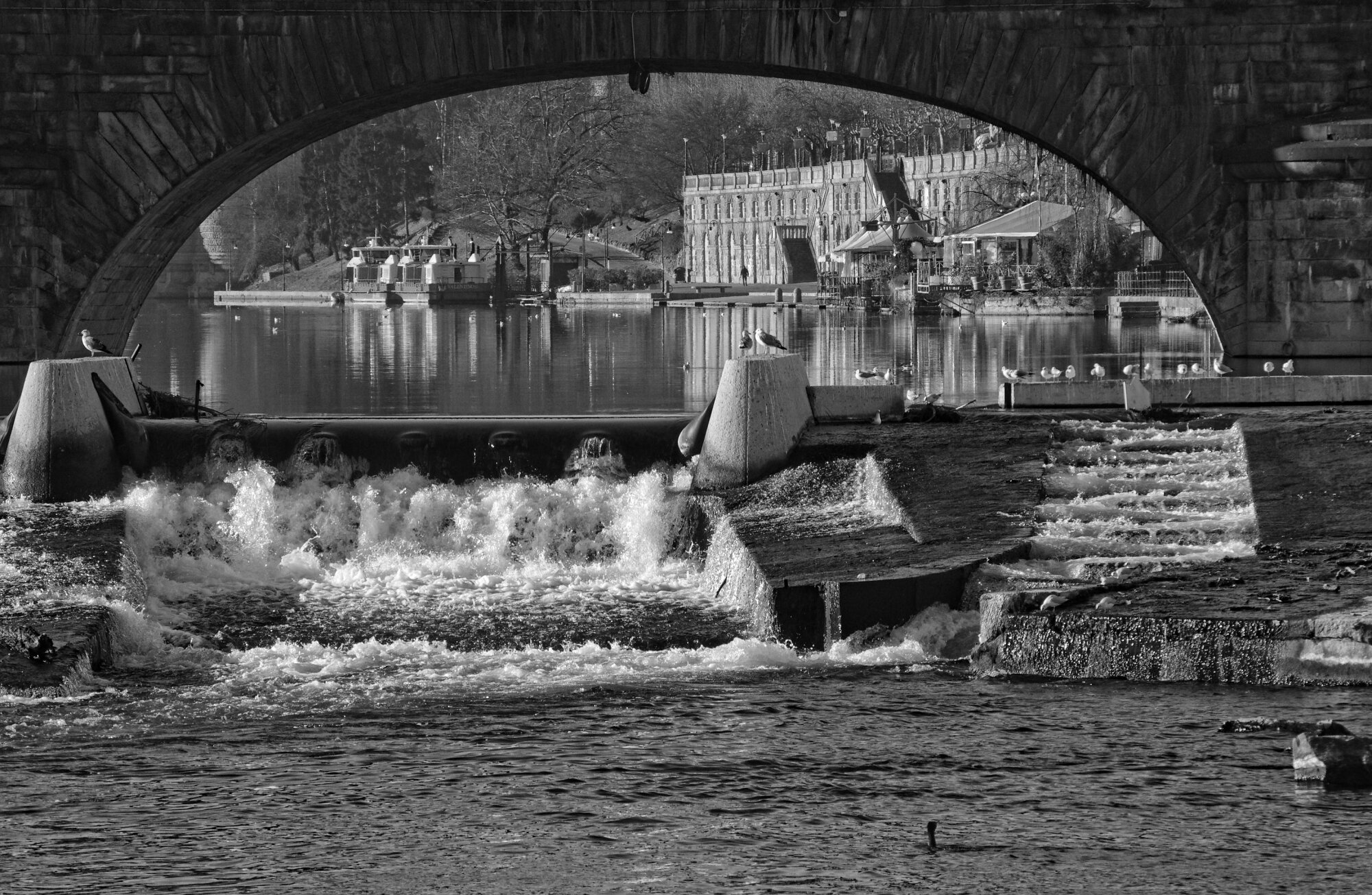 Under the Bridge over Po
