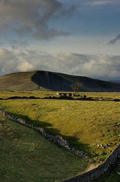 Towards Mam Tor
