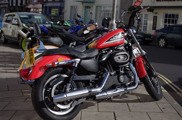 Harley-Davidson 883R