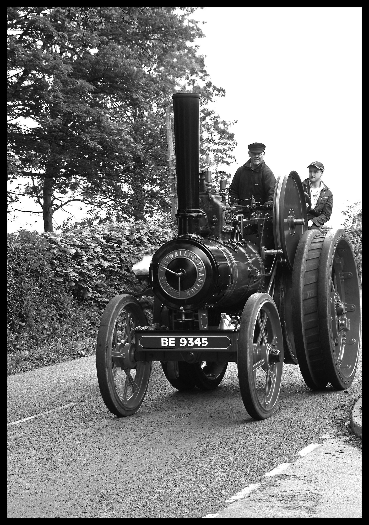 Traction engine