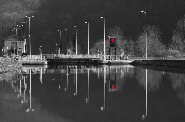 canal lock (BW)