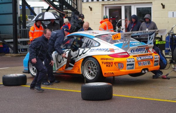 Carrera pit stop