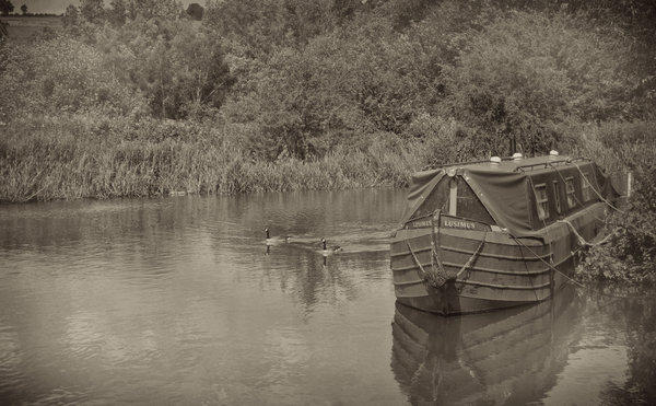 Canal walk .3 (in mono)