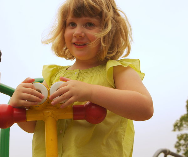 Lottie and the binoculars,