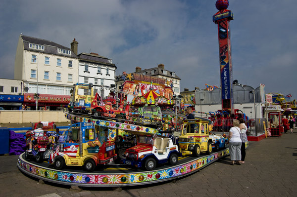 Fairground attraction