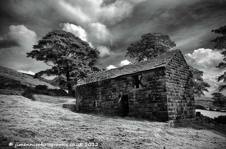 Ruined Barn at Roach End