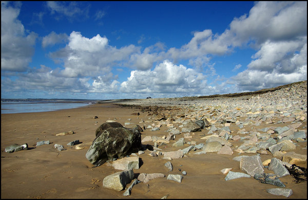 The Beach, Dinas Dinlle