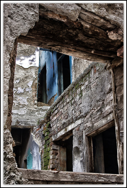 Derelict Compo