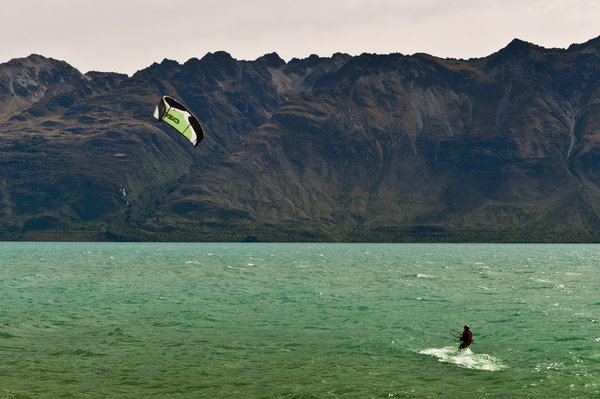 Kite surfing, NZ