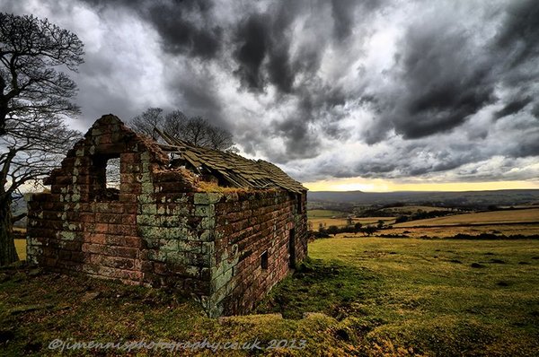 Ruined Barn at Roach End
