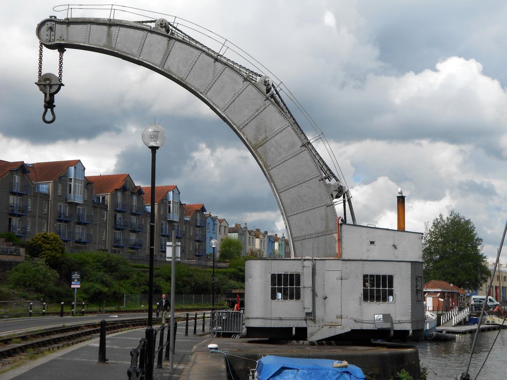 STEAM CRANE