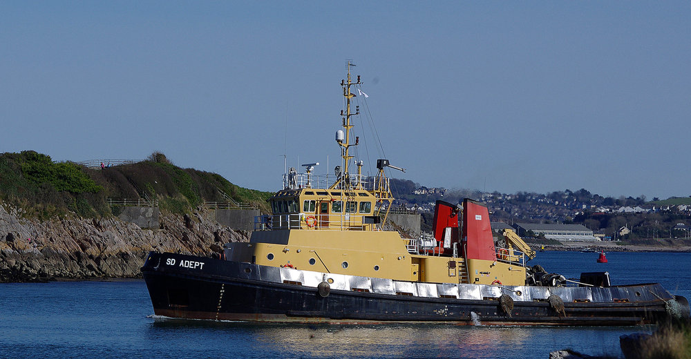 Tug boat