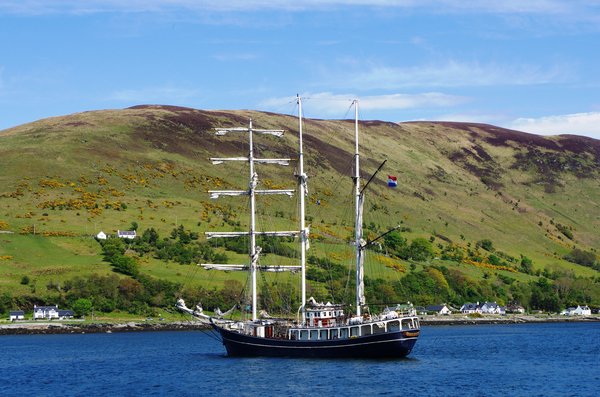 THALASSA IN LOCHRANZA BAY