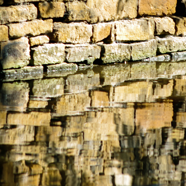 Dry Wall, Wet Wall
