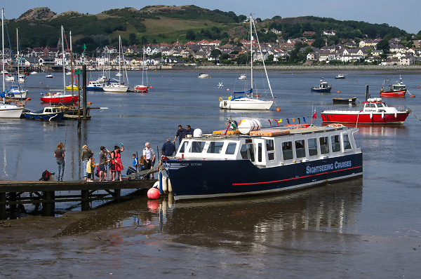 'All aboard for the Skylark !'
