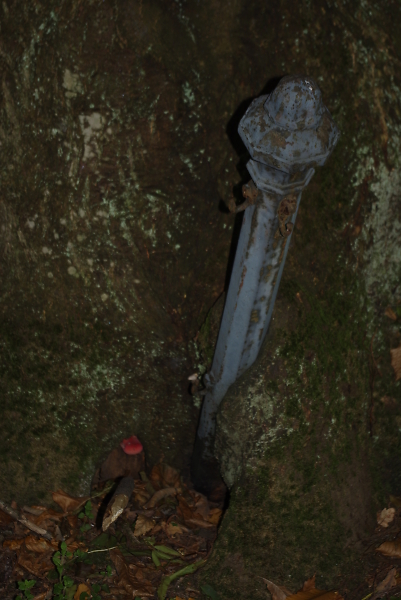 gate post