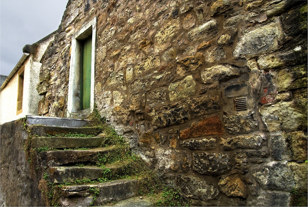 Green door