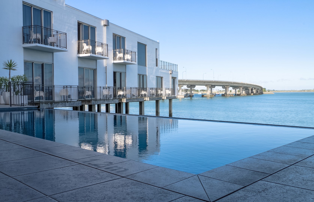 'Infinity' Pool