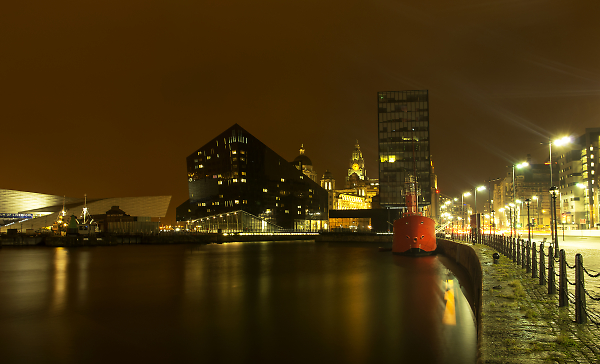 liverpool at night