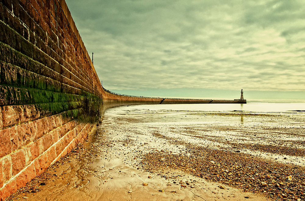 Low Water at Roker