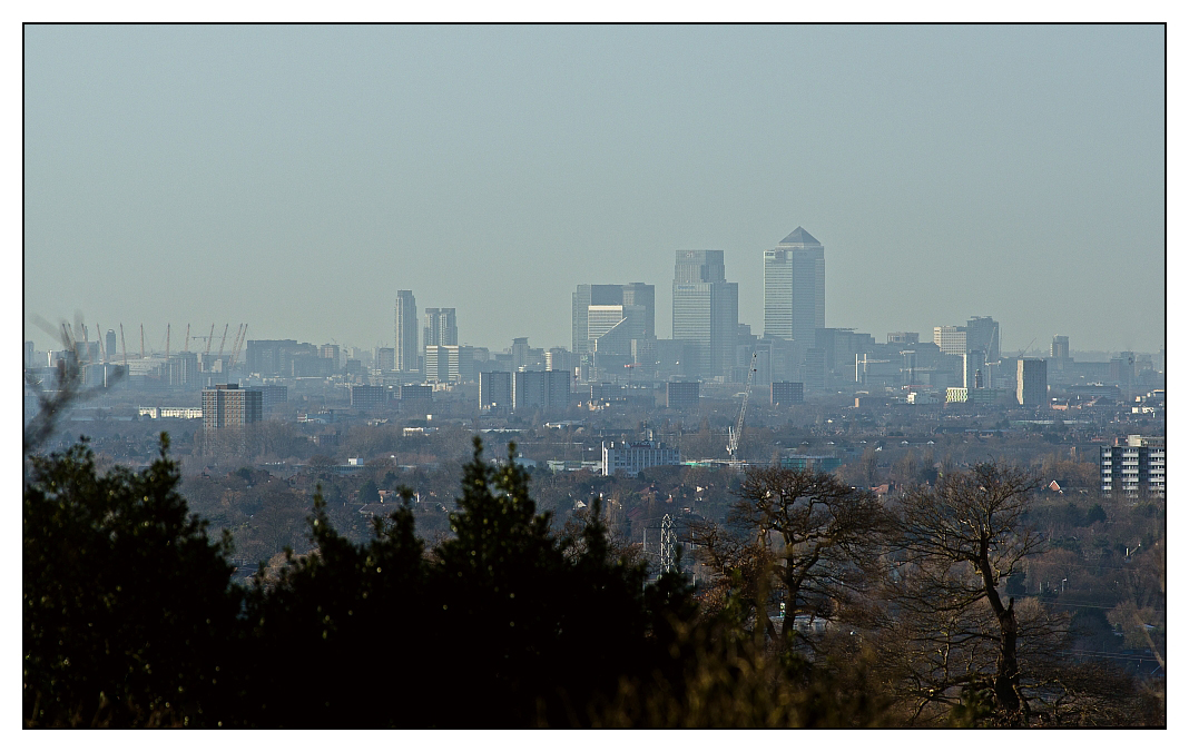 Long distance landscape (Canary Wharf, London)