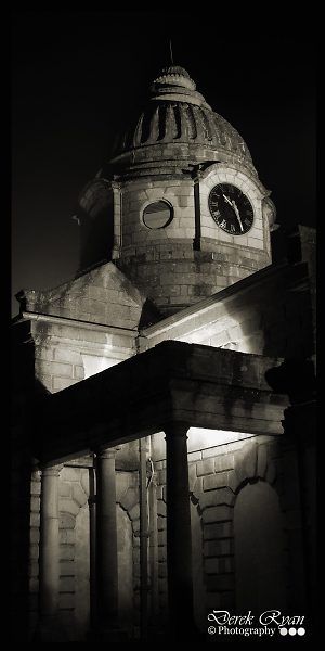 Late Night Market House