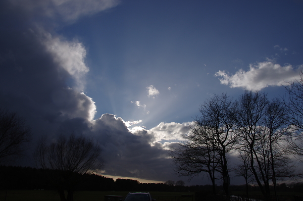 sun rays through cloud