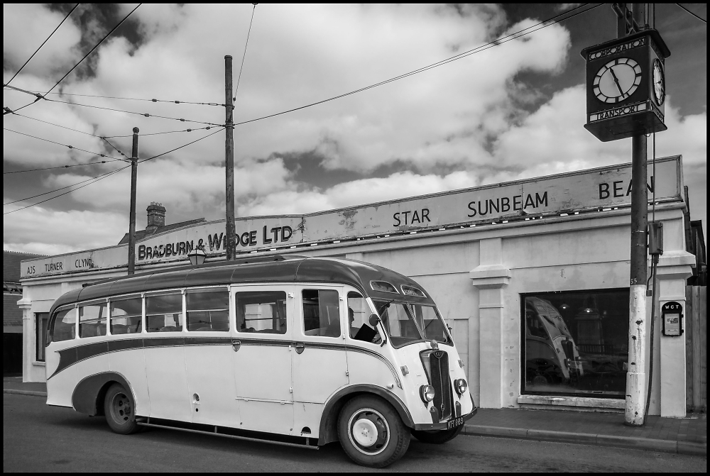 Guy Vixen Coach 1948