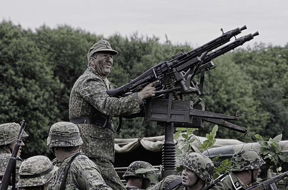 Mg 42 twin AA mount