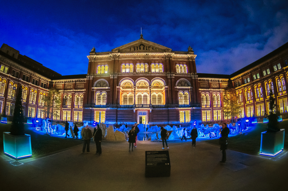 V&A
