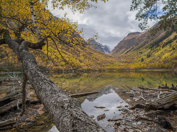 FALL ON BADUK LAKES